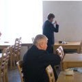 Строгие правила - не для всех: нелегально обедали члены Сейма, но предлагается назначить штраф только главе кафе