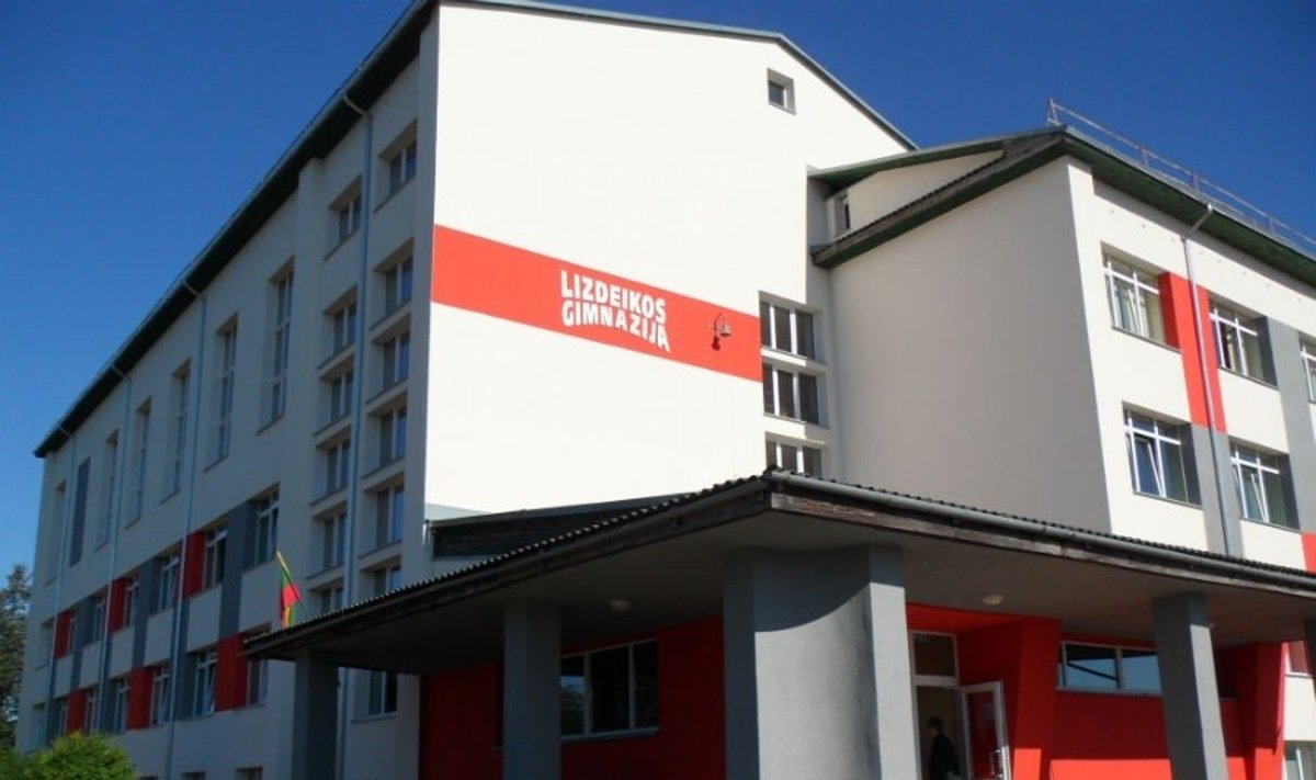 Prieš metus naują mokymosi sezoną jos mokiniai pradėjo atnaujintoje mokykloje. (Radviliškio Lizdeikos gimnazija nuotr.)