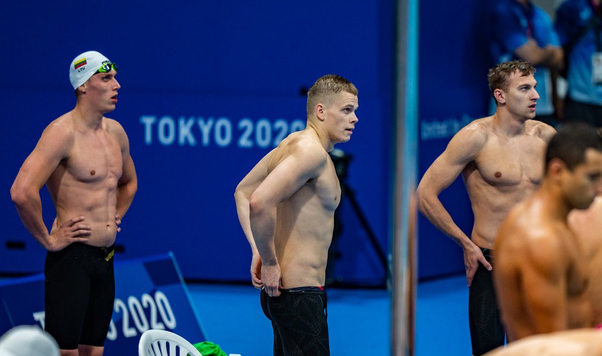 Lietuvos plaukikų komanda Tokijuje buvo diskvalifikuota