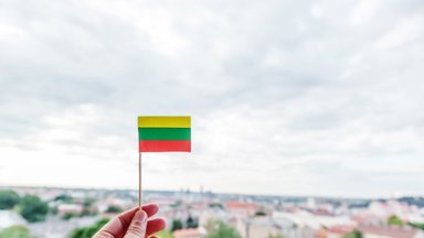 URM siūlo leisti emigrantų palikuonims atkurti pilietybę tik atvykus į Lietuvą