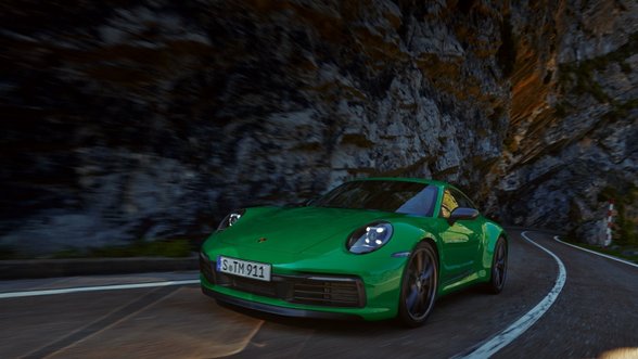„Porsche“ pristatė naująjį „911 Carrera T“