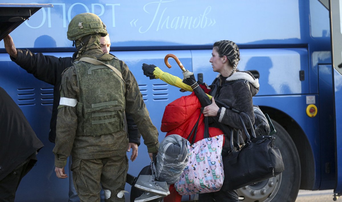 Gyventojų evakuacija iš "Azovstal" teritorijos