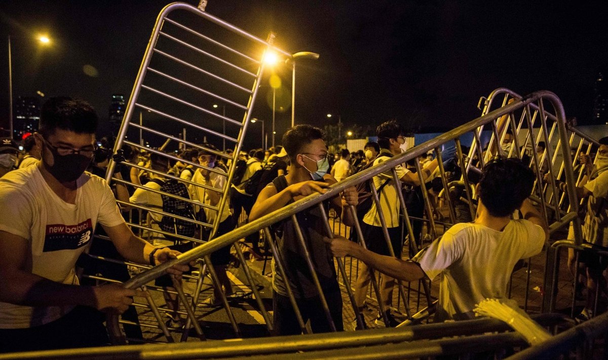 Honkonge ekstradicijos įstatymo kritikai trečiadienį rengs naują mitingą