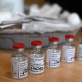 SAM raginama vertinti vakcinų kiekio ribotumą apsisprendžiant dėl vyresniųjų skiepijimo