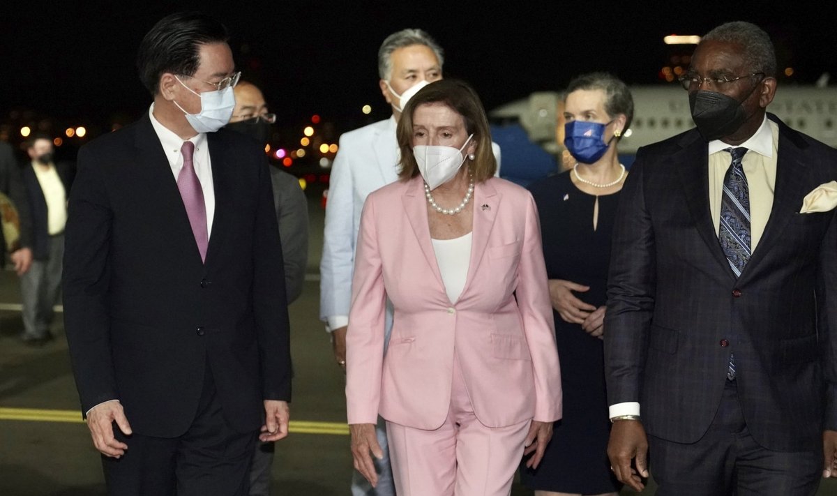 JAV Atstovų Rūmų pirmininkė N. Pelosi atskrido į Taivaną