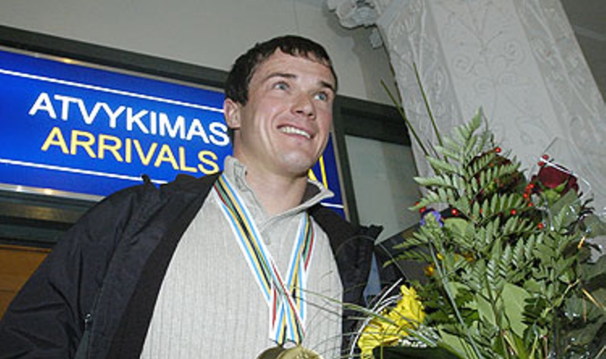 Andrejus Zadneprovskis atvyksta į Vilniaus oro uostą