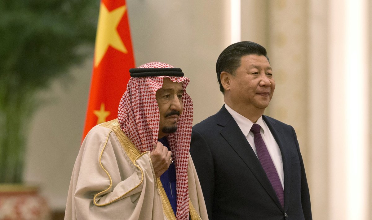 Saudo Arabijos karalius Salmanas ir Kinijos prezidentas Xi Jinpingas