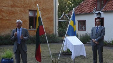 Gotlando saloje atidengta memorialinė lenta legendinio komunikato sukakčiai paminėti