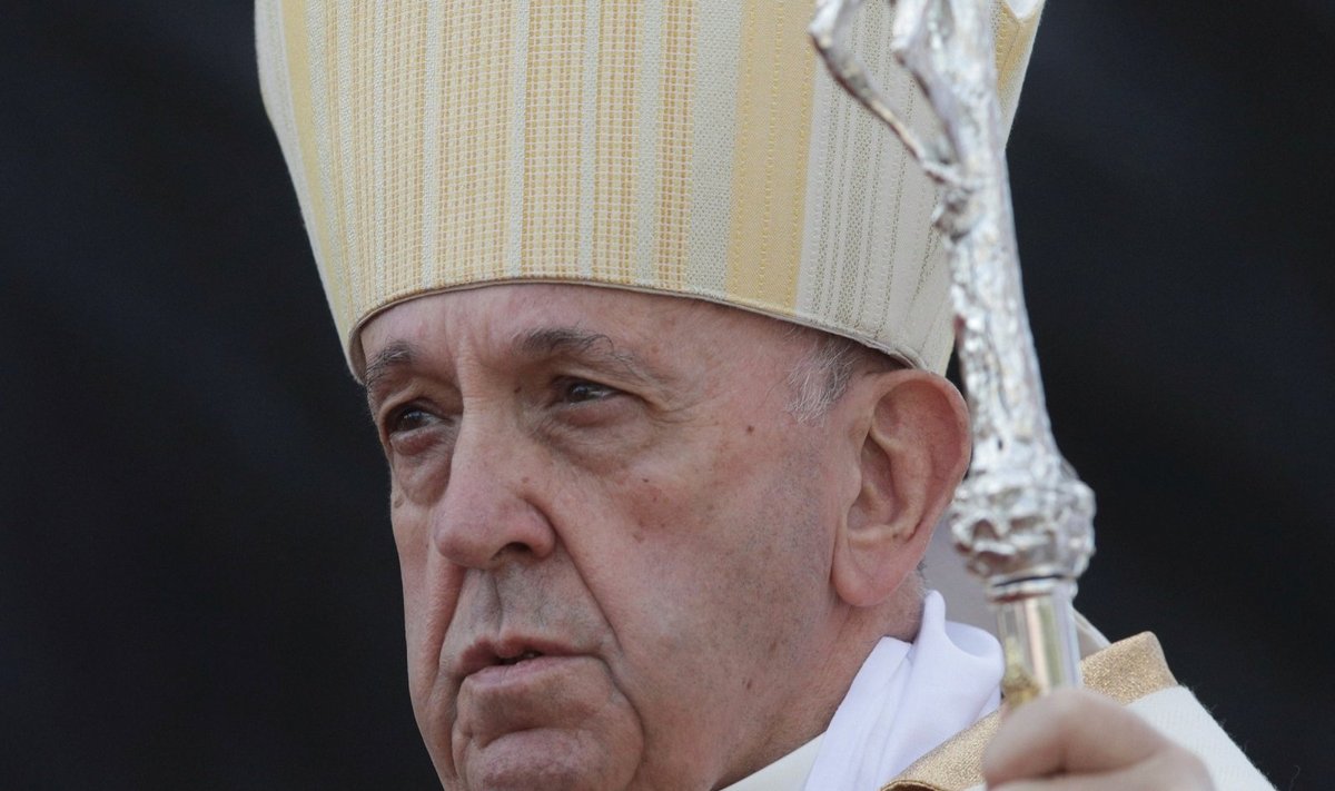 Popiežius Pranciškus Katalikų Bažnyčios vardu atsiprašė už romų diskriminaciją