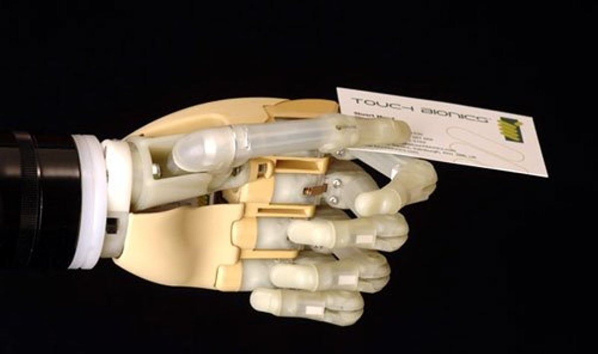 "Touch Bionics" sukurta bioninė ranka