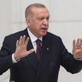 „Biržos laikmatis“: Turkijos liros kursą toliau smukdo šalies prezidento pasisakymai