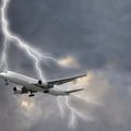 Ar lėktuvo kapitonas praneštų keleiviams, jei grėstų katastrofa?