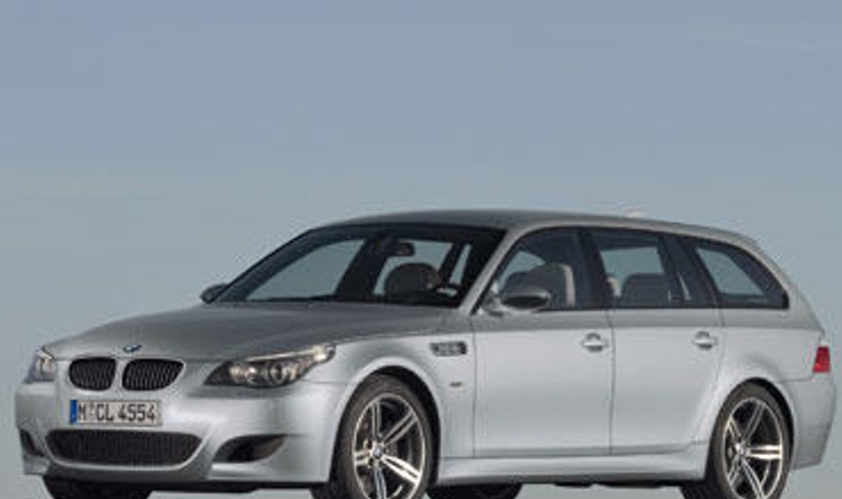 "BMW M5 Touring"