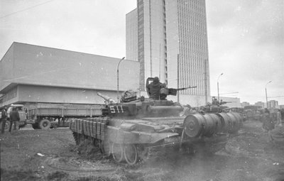 Tankas Nr 511 prie Spaudos rūmų 1991 sausį