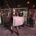Столкновения в Киеве: журналист зафиксировал, как в него попала пуля