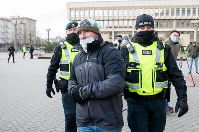 Protestas prieš privalomą kaukių dėvėjimą