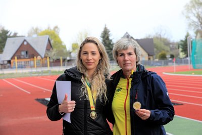 Liveta Jasiūnaitė su trenere Terese Nekrošaite / FOTO: Dainius Virbickas