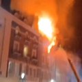Londono daugiabutyje kilo didžiulis gaisras