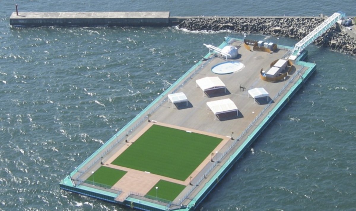Platforma, skirta Fukušimos atominės elektrinės gelbėjimo operacijai.