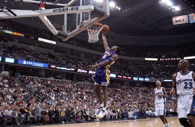 Kobe Bryantas ir Michaelas Jordanas (2003 m.)