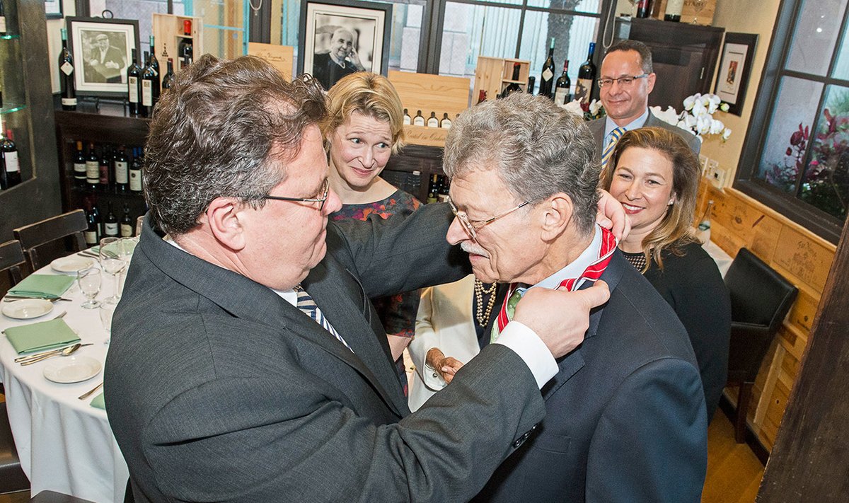 Foreign Minister Linkevicius awarding Lithuanian Diplomatic Star-to Dr. Richar Maullin  Photo Ludo Segers