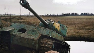 Daug metų Salantų krašte stovintis retas tankas sulaukė susidomėjimo: vietiniai jo atiduoti nežada