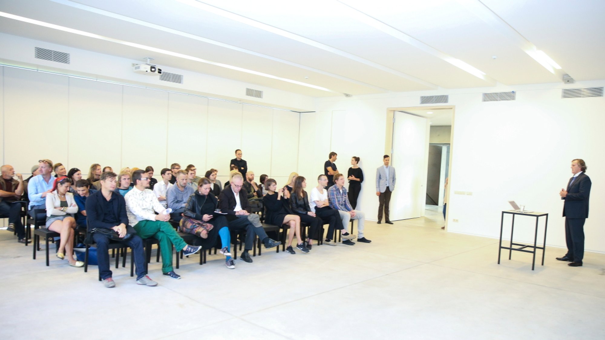 Forretningsgiganter utfordrer Litauens kunstneriske elite