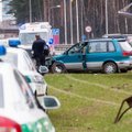 Vilniuje nuo kelio nulėkusio „Mitsubishi“ vairuotoją medikai bandė reanimuoti vietoje