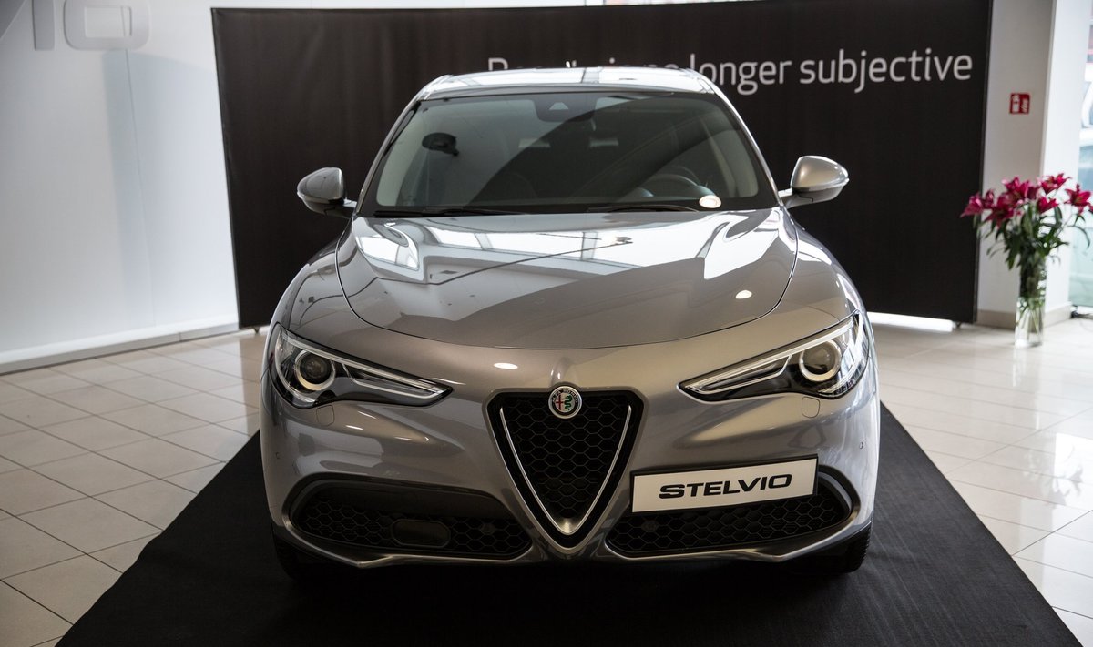 "Alfa Romeo Stelvio"