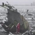 Paskelbti pirmi filmuoti kadrai iš lėktuvo katastrofos Rusijoje vietos