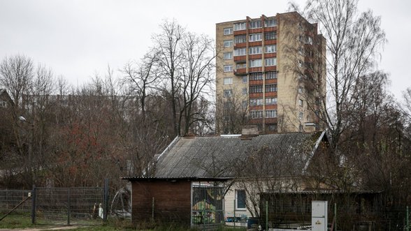 Šiame mikrorajone būstų kainos – vienos mažiausių Vilniuje, tačiau pirkėjai šluoti butų čia neskuba