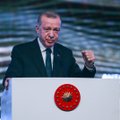 Turkijos prezidentas neatmeta, kad toliau pirks ginklų iš Rusijos