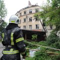 Smūgis Lvivui: kad aukų skaičius išaugo, gelbėjimo darbai tęsiami