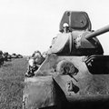 Antrojo pasaulinio karo žaizdos: upėje rastas nuskendęs T-34 su uždarytu liuku