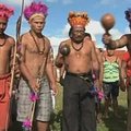 Amazonės indėnai protestuoja prieš miškuose vykdomus projektus