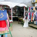 Socialiniuose tinkluose klesti mamyčių verslas: pardavinėja vaikų išaugtus drabužius
