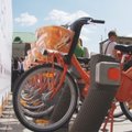Vilniaus gatvėmis vėl rieda oranžiniai dviračiai