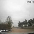 Policininkai Baltojoje Vokėje gaudė motociklininką: bėglys – girtas ir beteisis