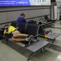 Niekas nenori, bet kartais neturi pasirinkimo: kaip patogiai išsimiegoti oro uoste