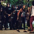 JAV Šarlotės mieste po antrosios protestų nakties tęsiasi suėmimai