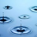 Mokslininkas paaiškino, kaip vandens lašas susijęs su lazerių fizika