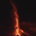 Vėl išsiveržusi Etna padovanojo įspūdingą reginį