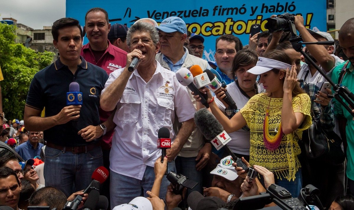 Venesuelos prezidentas grasina gamyklų nusavinimu