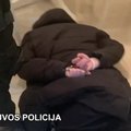 Nufilmuota kriminalistų operacija Vilniuje: pas įtariamuosius rastas didelis kiekis narkotikų ir tūkstančiai eurų