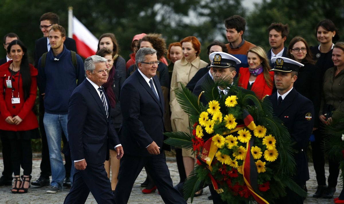 President Joachim Gauck of Germany and President Bronislaw Komorowski of Poland commemorate the start of World War Two