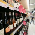 Prognozė žada, kad legalaus alkoholio vartojimas Lietuvoje mažės