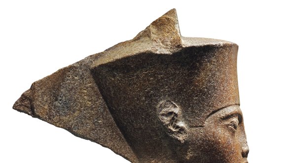 Egiptas piktinasi Londone rengiamu Tutanchamono skulptūros aukcionu