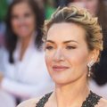 Holivudo žvaigždė Kate Winslet moterims siūlo prisidengti