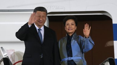 Kinijos prezidentas Xi Jinpingas atvyko į Serbiją stiprinti ekonominių ryšių