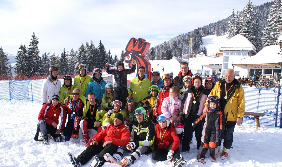 Lietuvos kalnų slidinėjimo čempionato dalyviai Italijos kalnuose